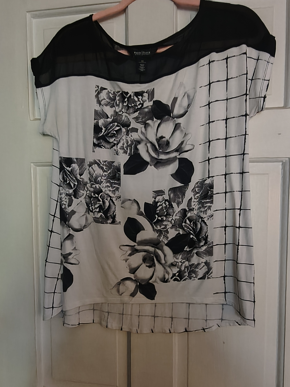 White House Black Market Black and White Floral Grid Tunic Top